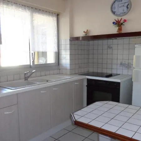 F3 Avec Garage Et Loggia, 4 Couchages, Proche Thermes Et Centre-ville, Amelie-les-bains - Fr-1-703-147 *
