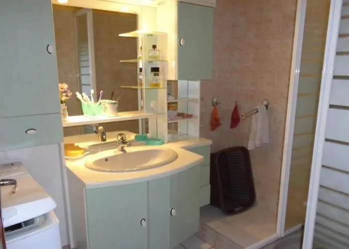 Appartement F3 Avec Garage Et Loggia, 4 Couchages, Proche Thermes Et Centre-ville, Amélie-les-bains - Fr-1-703-147 Amélie-les-Bains-Palalda